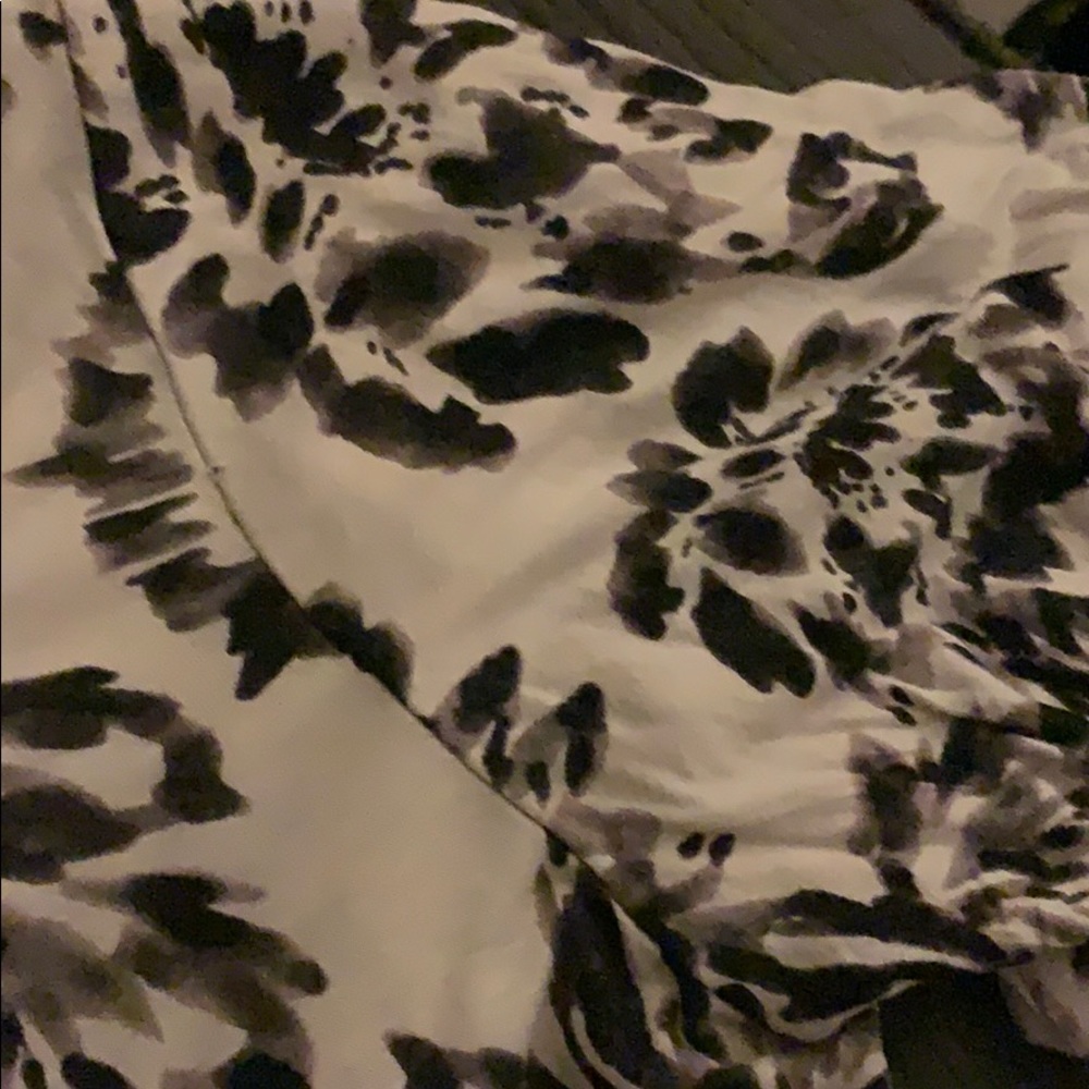 Patterned tee - Picture 3 of 3